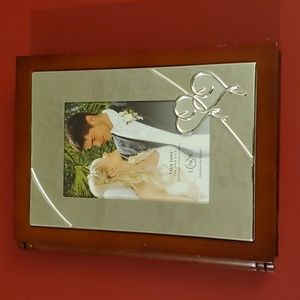 True Love Bookshelf Wedding Album